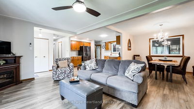 33980 Moore Crt, Bluewater - Hay image-0-3
