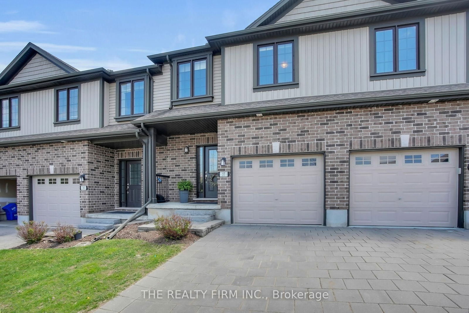 Townhouse for sale at 37-1030 Oakcrossing Gate, London North, North M, N6H 0H1 - MLS: X12127095