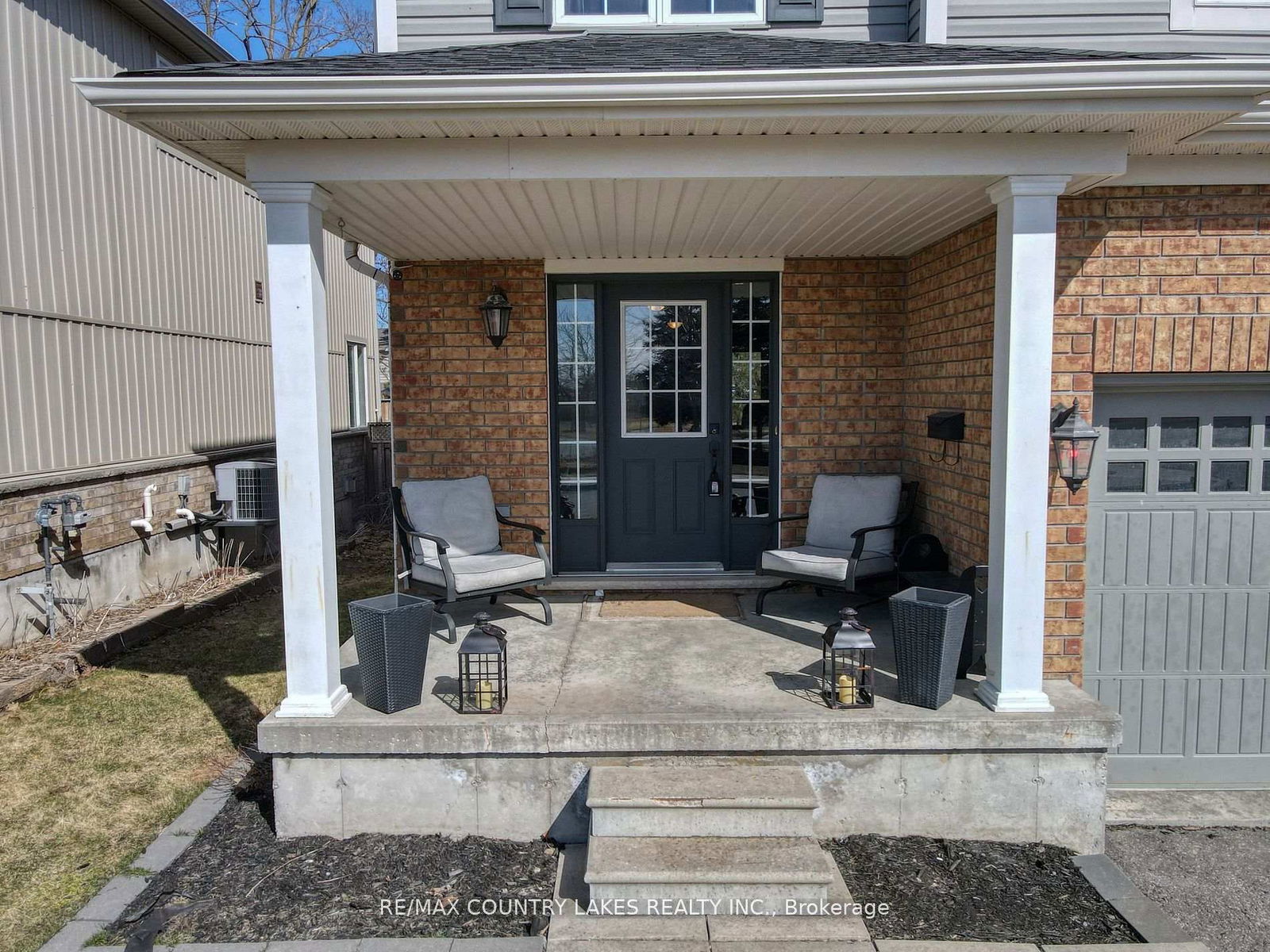 Detached House for sale at 8 Fallingbrook Crescent, Kawartha Lakes, Lindsay, K9V 0B3 - MLS: X12127142