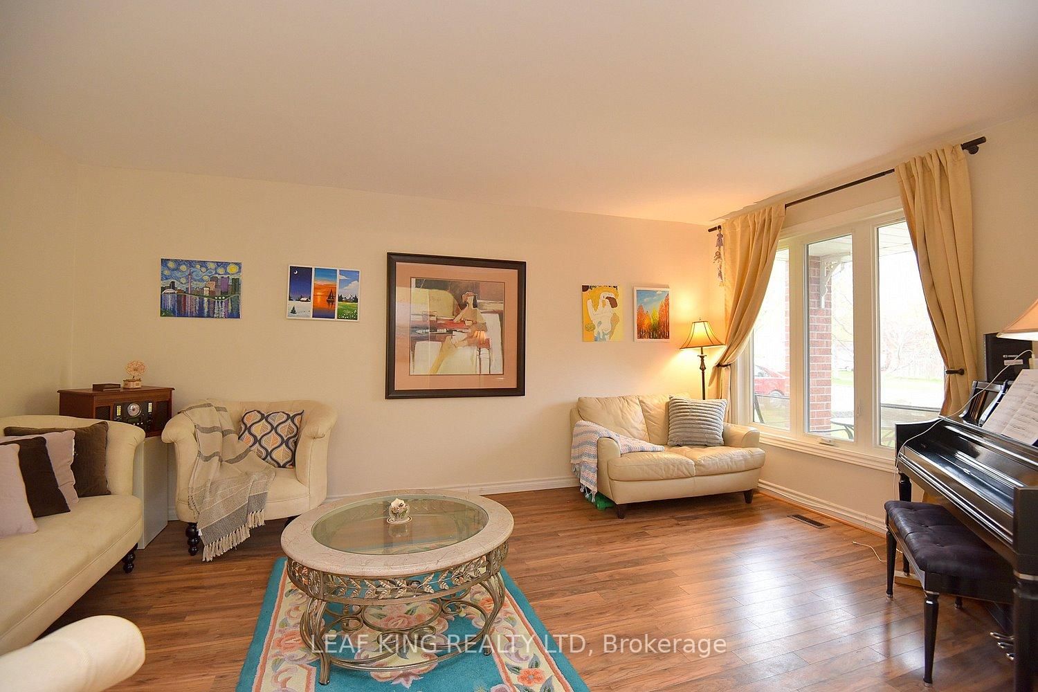 Detached House for sale at 43 Niska Drive, Hamilton, Waterdown, L0R 2H3 - MLS: X12127269