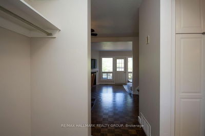 Unit D — 3 Spring Grove Lane, Barrhaven - Pheasant Run image-0-4