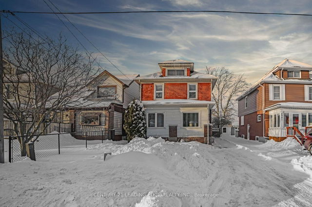 Upper Unit - 4989 Willmott Street