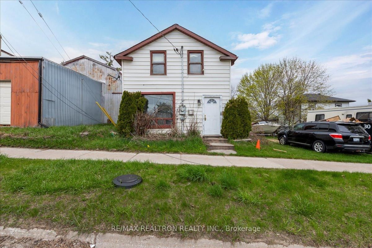 Detached House for sale at 72 King Street, Kawartha Lakes, Woodville, K0M 2T0 - MLS: X12127417