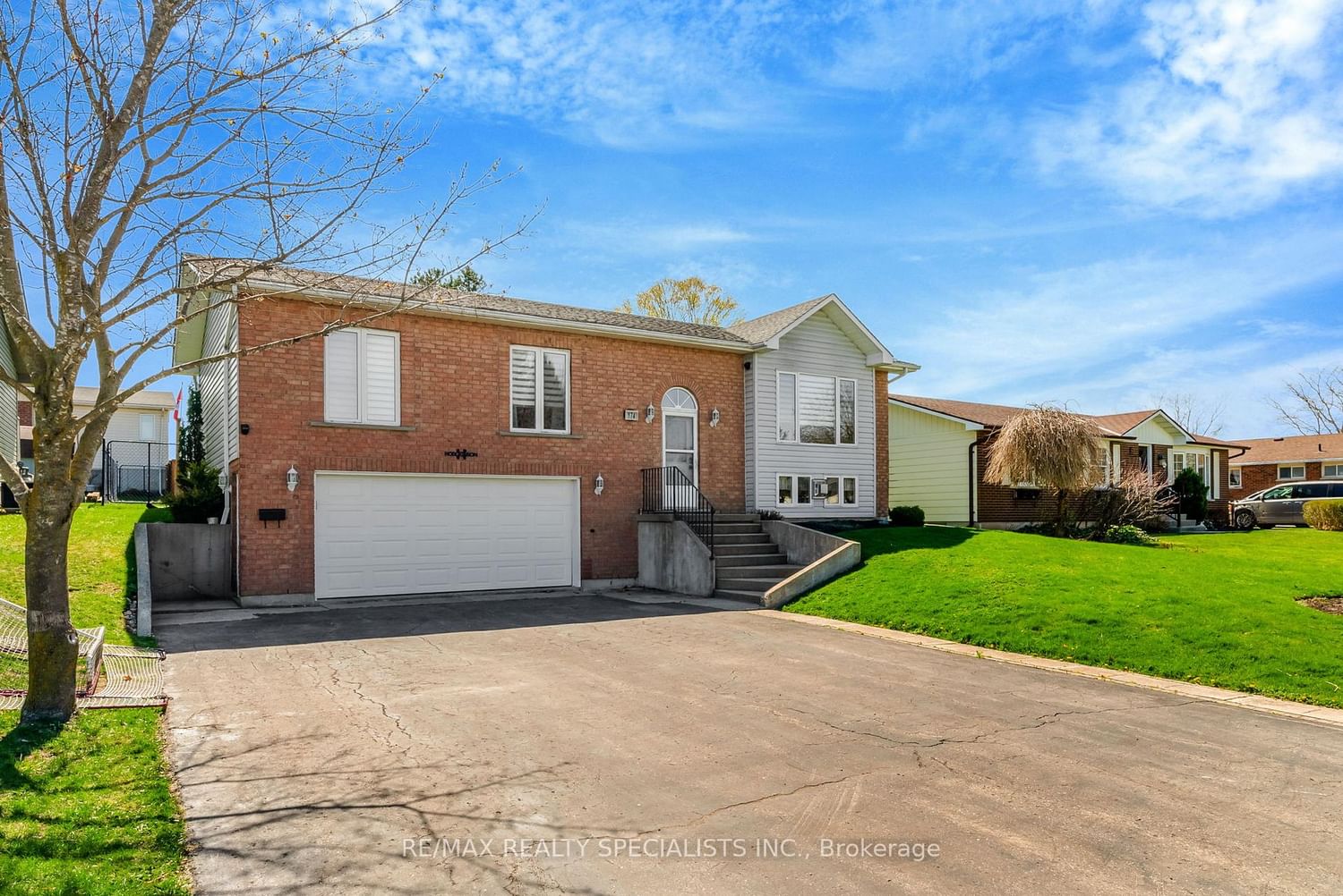 Detached House for sale at 174 Charles Street, North Huron, Wingham, N0G 2W0 - MLS: X12127426