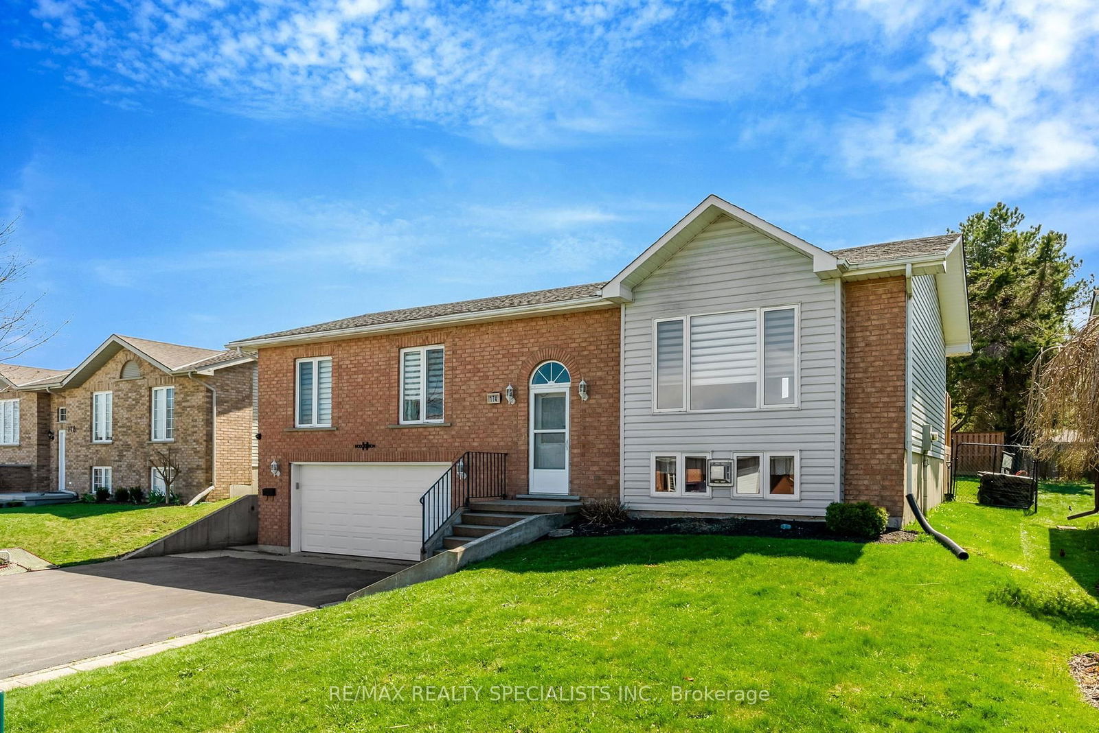 Detached House for sale at 174 Charles Street, North Huron, Wingham, N0G 2W0 - MLS: X12127426