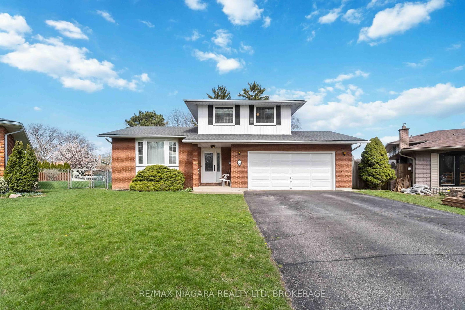 Detached House for sale at 13 Kimberdale Court, St. Catharines, Lakeshore, L2N 5W4 - MLS: X12127460
