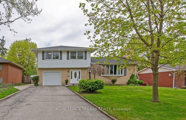 1546 Glengarry Avenue