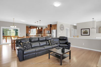 172 Wilbert Cox Dr, Carp - Huntley Ward (South East) image-0-3