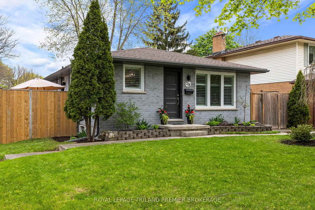 251 Highview Crescent