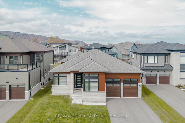 169 Springside Crescent