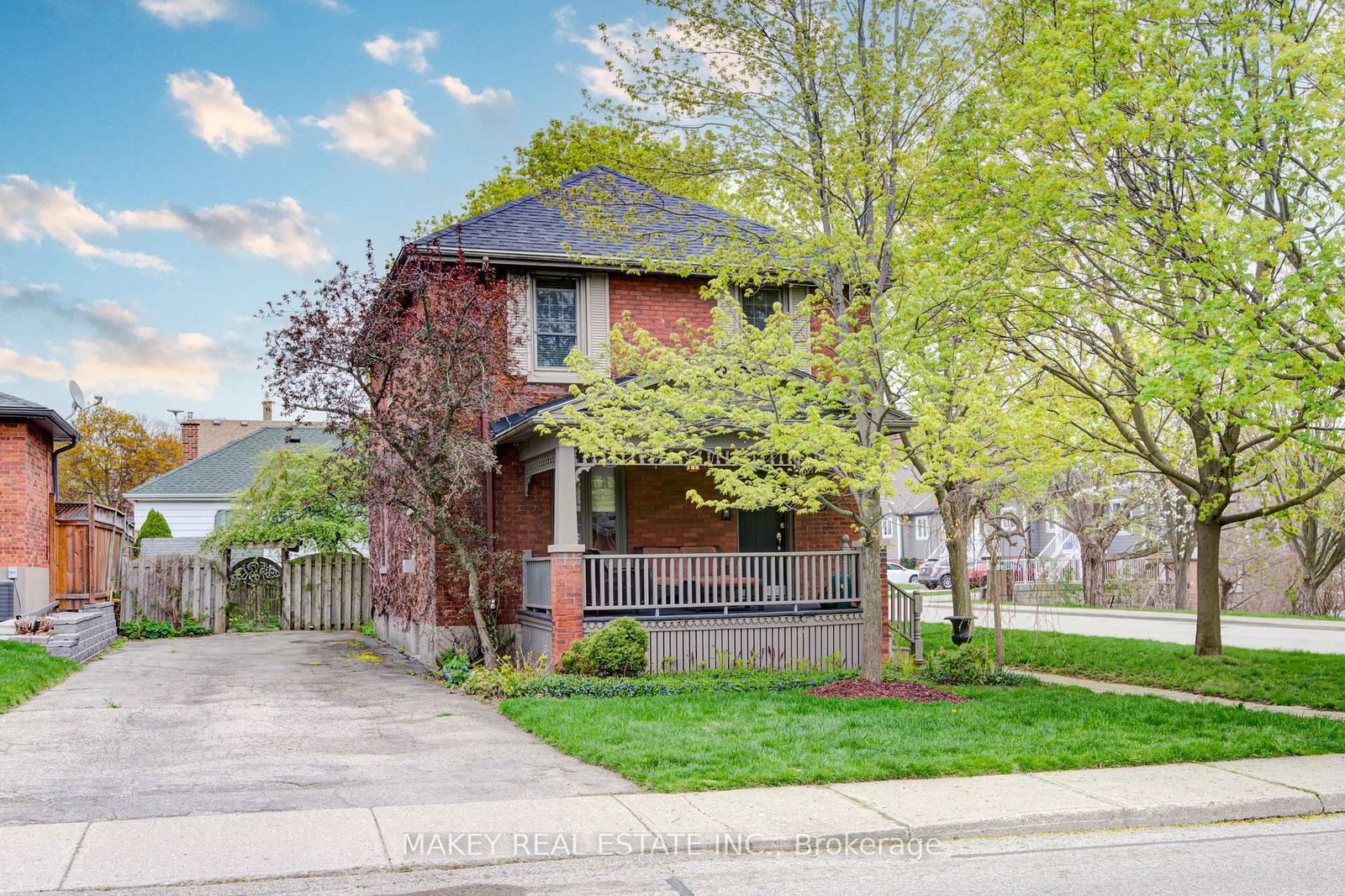 Detached House for sale at 230 Graham Street, Woodstock, North, N4S 6K7 - MLS: X12128022
