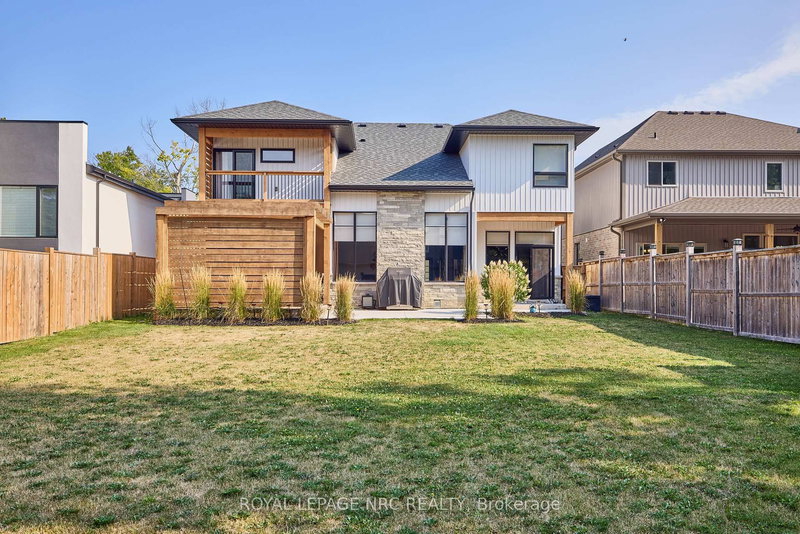 8 Hilda St, Welland, L3C 0H3 | Image 2