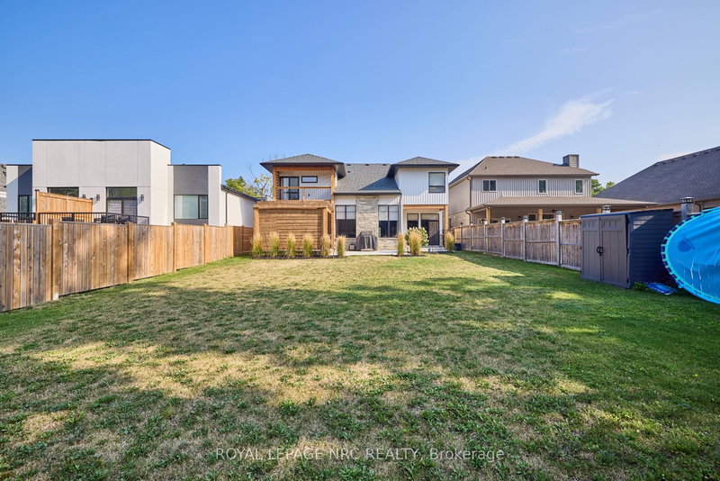 8 Hilda St, Welland, L3C 0H3 | Image 3