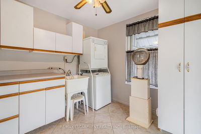 272 Nelson St, Brantford -  image-0-4