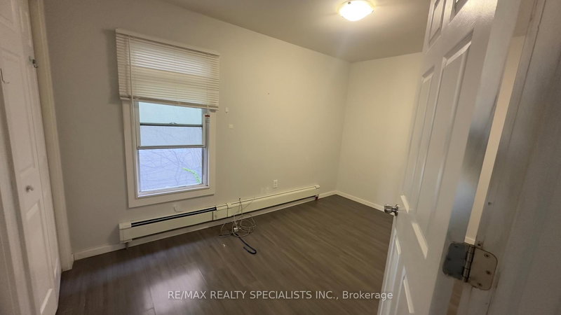 2 - 108 Queenston St, St. Catharines, L2R 2Z3 | Image 2