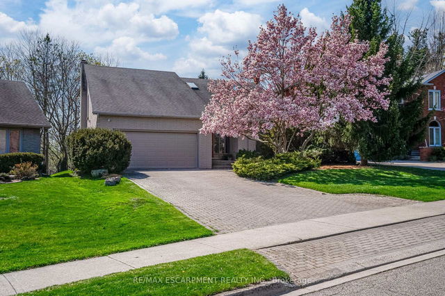 65 Golfview Crescent