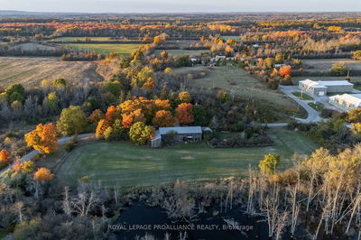 142 Station Rd, Prince Edward County - Hillier Ward image-0-1
