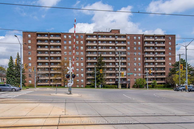 702 - 1100 Courtland Avenue