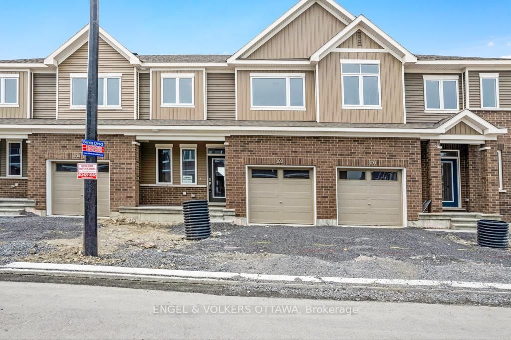 Townhouse for lease at 302 Canadensis Lane, Ottawa, Barrhaven - Half Moon Bay, K2J 6X8 - MLS: X12129477