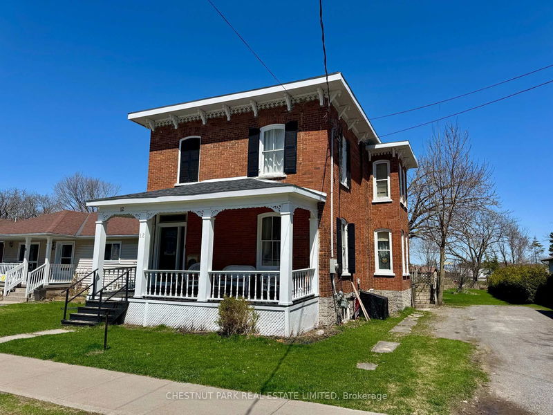 12 Maple Ave, Prince Edward County - Picton Ward image-0-0