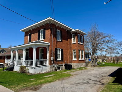 12 Maple Ave, Prince Edward County - Picton Ward image-0-1