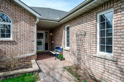 Unit 31 — 300 Franmor Dr, Peterborough East - 4 North image-0-2