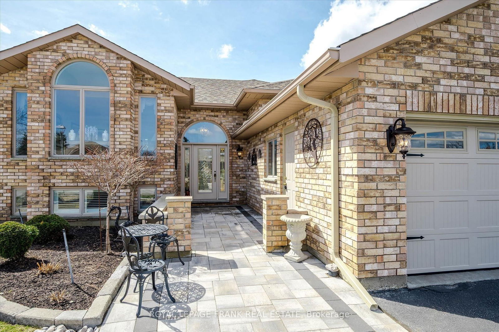Detached House for sale at 42 Huntingwood Crescent, Kawartha Lakes, Bobcaygeon, K0M 1A0 - MLS: X12129797