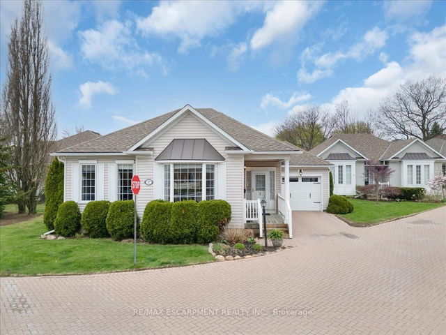 37 SILVERBIRCH Boulevard