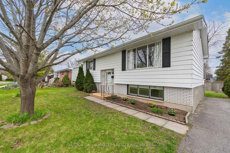 128 Sherwood Ave, Loyalist - Amherstview image-0-0