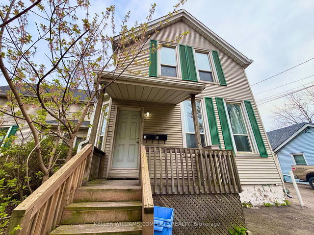 Upper - 17 Duff Street