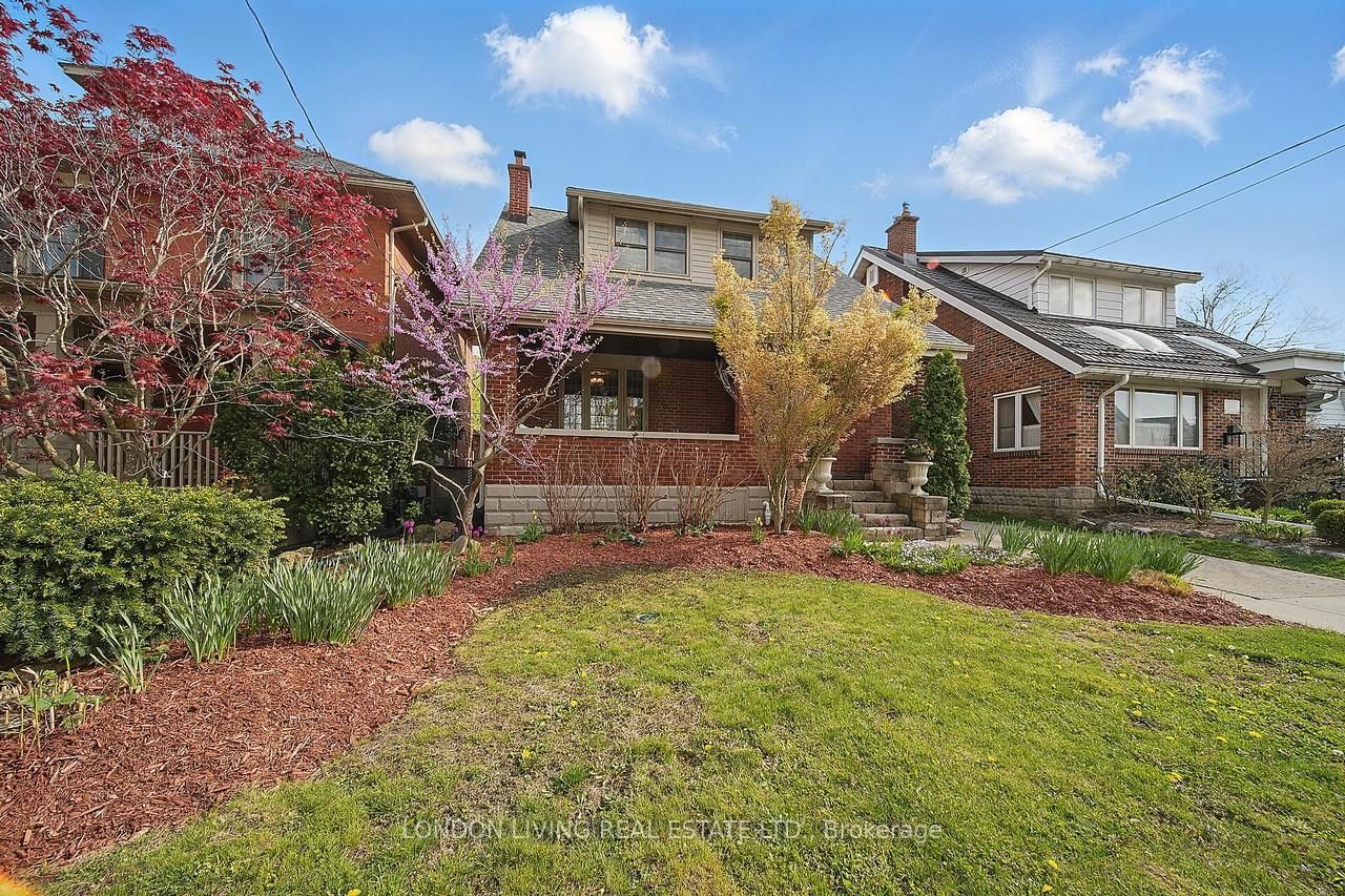 Detached House sold at 165 Tecumseh Avenue, London South, South F, N6C 1S3 - MLS: X12130000