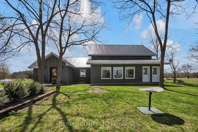 2562 County Road 13, Prince Edward County - South Marysburg Ward image-0-1