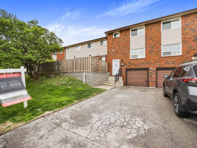 10 - 202 Lavina Crescent