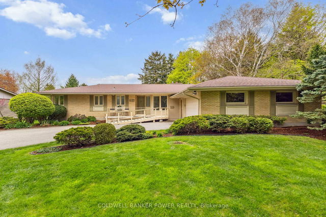 1514 Stoneybrook Crescent