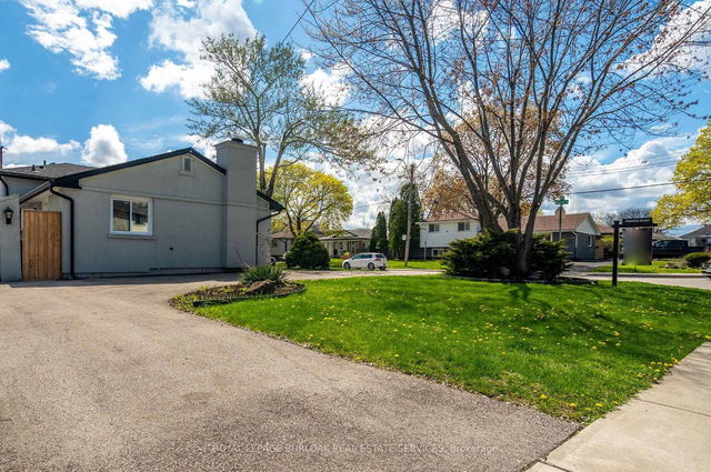 3 Banff Drive