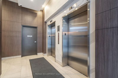 Unit 404 — 550 North Service Rd, Grimsby - Grimsby Beach image-0-4