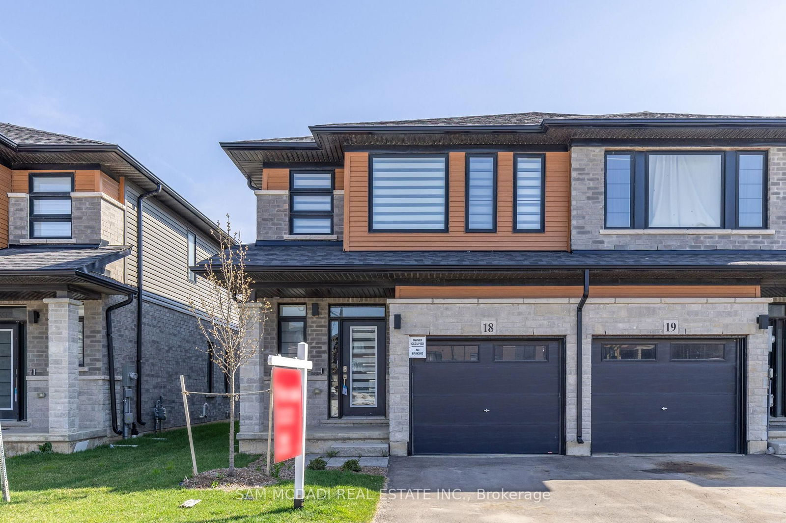 Townhouse for sale at 18-461 Blackburn Drive, Brantford, N3T 0W9 - MLS: X12130576