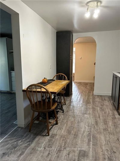 3852 Roxborough Ave, Fort Erie - Crystal Beach image-0-2