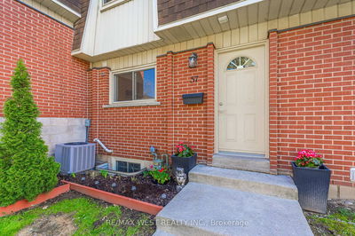 Unit 57 — 125 Bonaventure Dr, Hamilton - Gilbert image-0-1