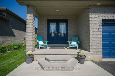 138 McGuiness Dr, Brantford -  image-0-3