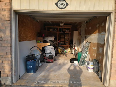 595 Preston Pkwy, Cambridge -  image-0-3