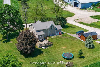 2 Baitleys Rd, Prince Edward County - Hillier image-0-1