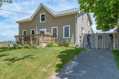 2 Baitleys Rd, Prince Edward County - Hillier image-0-3