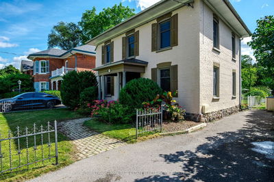 551 Weller St, Peterborough - Downtown image-0-1