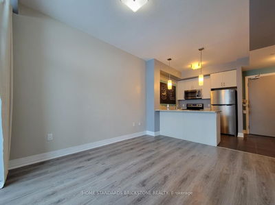 Unit 323 — 10 Concord Pl, Grimsby - Grimsby Beach image-0-3