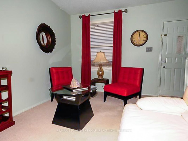 187 Barton St W, Hamilton, L8R 2H3 | Image 2