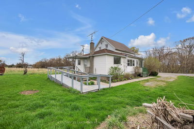 1205 County Road 18 Rd, Prince Edward County - Athol Ward image-0-2