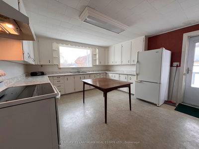 1205 County Road 18 Rd, Prince Edward County - Athol Ward image-0-4