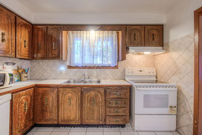 47 Chester Rd, Hamilton - Stoney Creek image-0-1