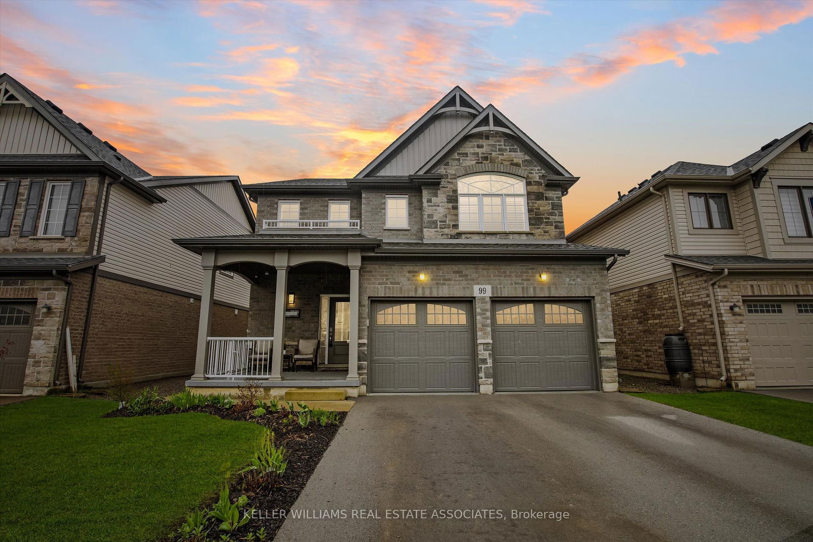 Detached House for sale at 99 Monarch Street, Welland, L3C 0E6 - MLS: X12131405